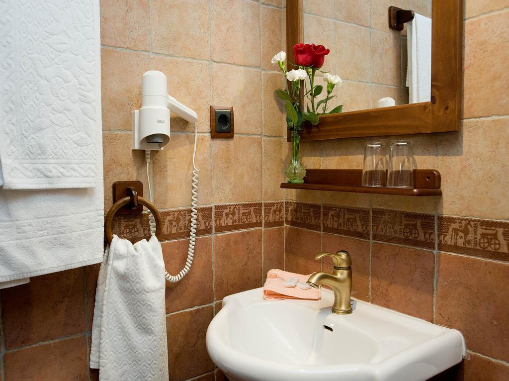Hotel Rural "Victoria" Humanes Værelse billede